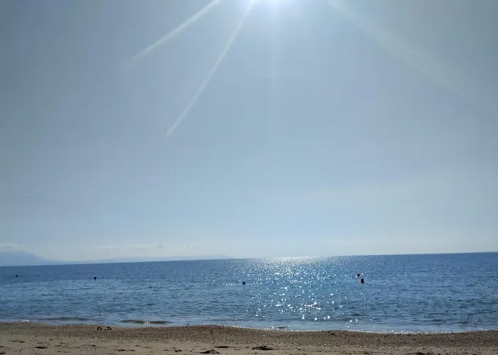 Θαλασσινή Αυρα